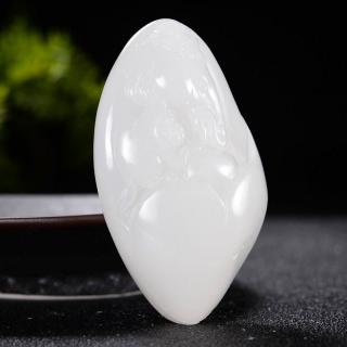 羊脂玉 细腻油润 可过灯 和田玉挂件82.06克